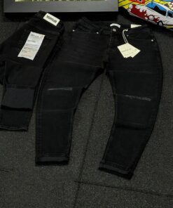AMI DESTROY SLIM FIT JEANS- Black
