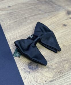 Oversized Basic Pre-Tied Bow Tie